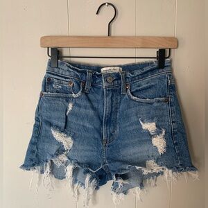 Abercrombie & Fitch Curve Love High Rise Mom Shorts Raw Hem (25w)